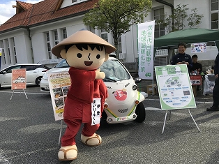 写真：伊勢楽市会場の様子