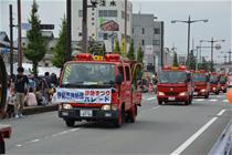 写真：消防団防火パレード