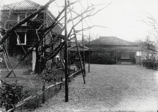 photo:Frontview:Daikansha. Left side:The book vault and the founding monument.