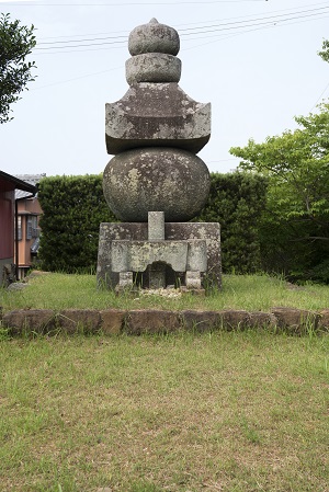 写真：大五輪の五輪塔