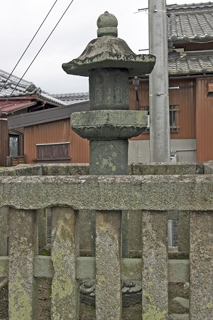 写真：中小俣六地蔵石幢