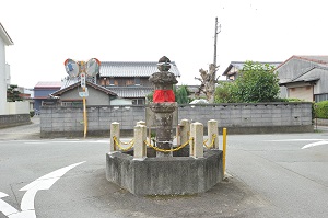 写真：湯田六地蔵石幢