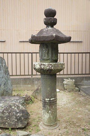 写真：六地蔵石幢