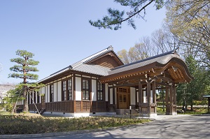 写真：皇學館大学記念館