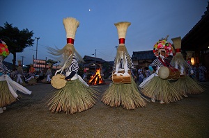 写真：円座の羯鼓踊り