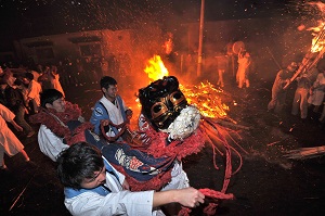 写真：御頭神事