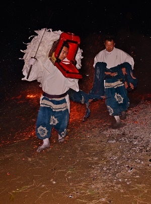 写真：東大淀の御頭神事