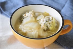 写真：白菜のワンタン風スープ