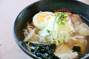 地産地消メニュー　ラーメン写真