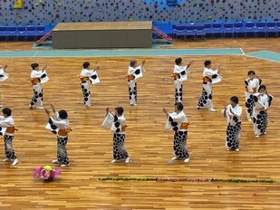 写真（2）　発表の様子（伊勢音頭）