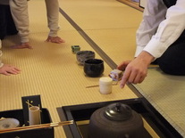 写真：お茶会の様子2