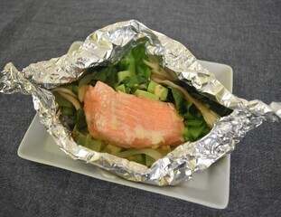 鮭と野菜のみそホイル焼き 写真