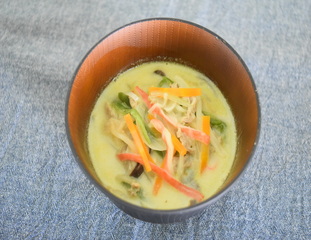 野菜たっぷりちゃんぽん風スープ　写真