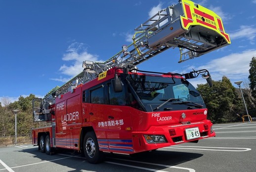 写真:はしご自動車
