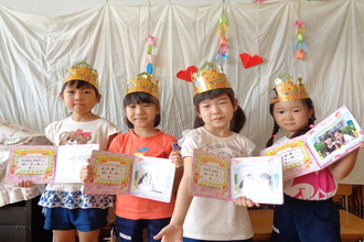 写真:9月生まれのゆり組の女の子