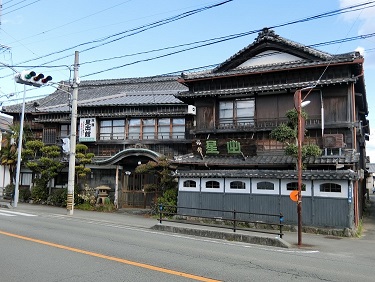 写真：星出館主屋