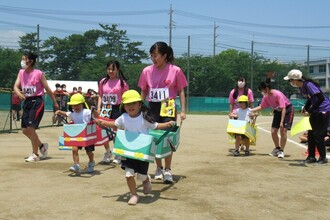 き組さんお姉さんと電車ごっこ嬉しそう