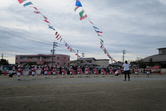 鼓隊演奏をする年長さくら組の子ども達