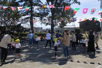 親子ダンスをしているところ