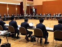 写真：会場で発言する様子