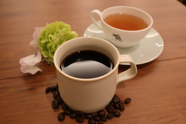 写真：コーヒーと紅茶