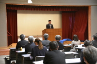 写真：会場での挨拶の様子