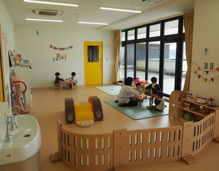 駅前一時保育室　写真2