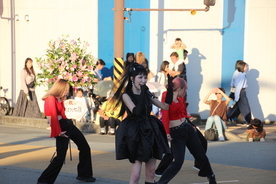 写真　マキタマシロさんのイベント披露の様子