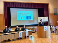 写真：会場での挨拶の様子