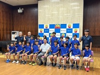 写真：会場での記念撮影の様子