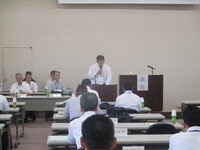 写真：会場での挨拶の様子