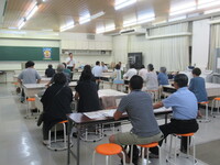 写真：会場での挨拶の様子