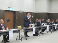 写真：会場での挨拶の様子