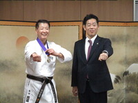 写真：会場での記念撮影の様子