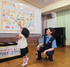 もも組さんも一人ずつ探して見つけています