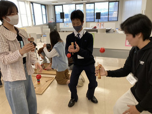 いせ日本語教室学習者とのゲーム交流会の写真2