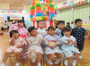 もも組さんやぐらの前で記念撮影