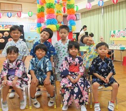 き組のみんなやぐらの前で記念撮影