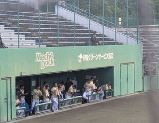 NTT西日本ベンチの様子