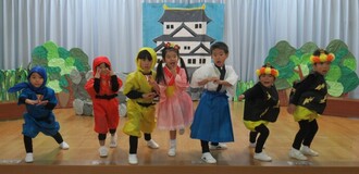 みんなで忍者ポーズ