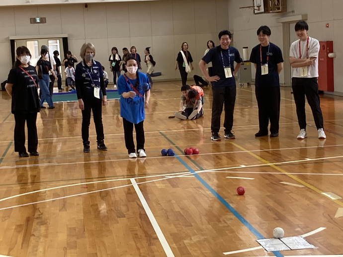 競技の様子（明野小学校体育館）