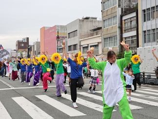 伊勢舞熱人の仮装よさこいパレード