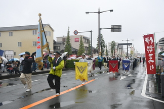 崇教真光のパレード