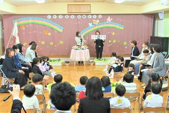 園での遊びの話をしているところ