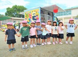 3歳児が全員で集合写真