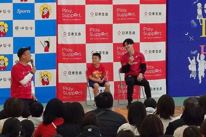 トークショーの写真1枚目