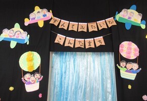 作品展の会場の入り口の写真