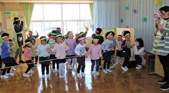 マルバツクイズをしているところ