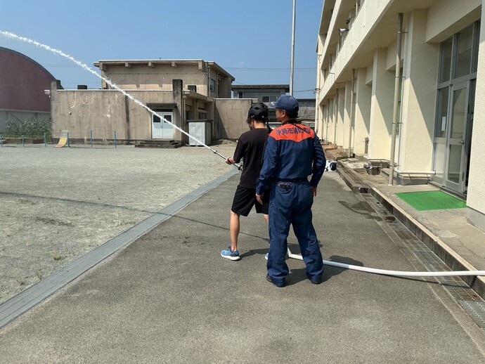 屋内消火栓の放水体験
