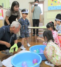 よーよーを釣っているところ